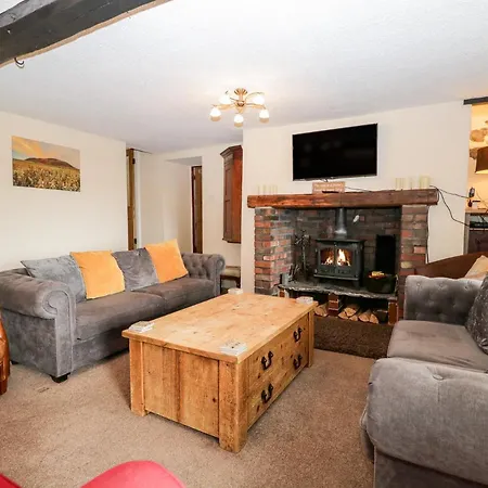 Holiday home Near Bank Corney