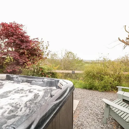 Holiday home Near Bank Corney